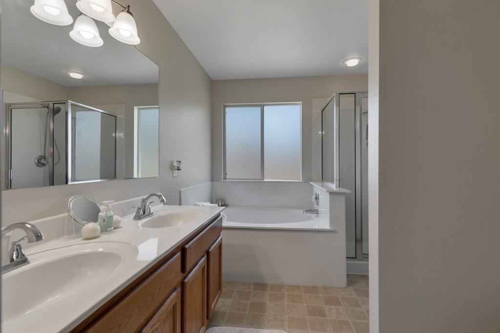 2042 Dragon Trl Property Photo 18