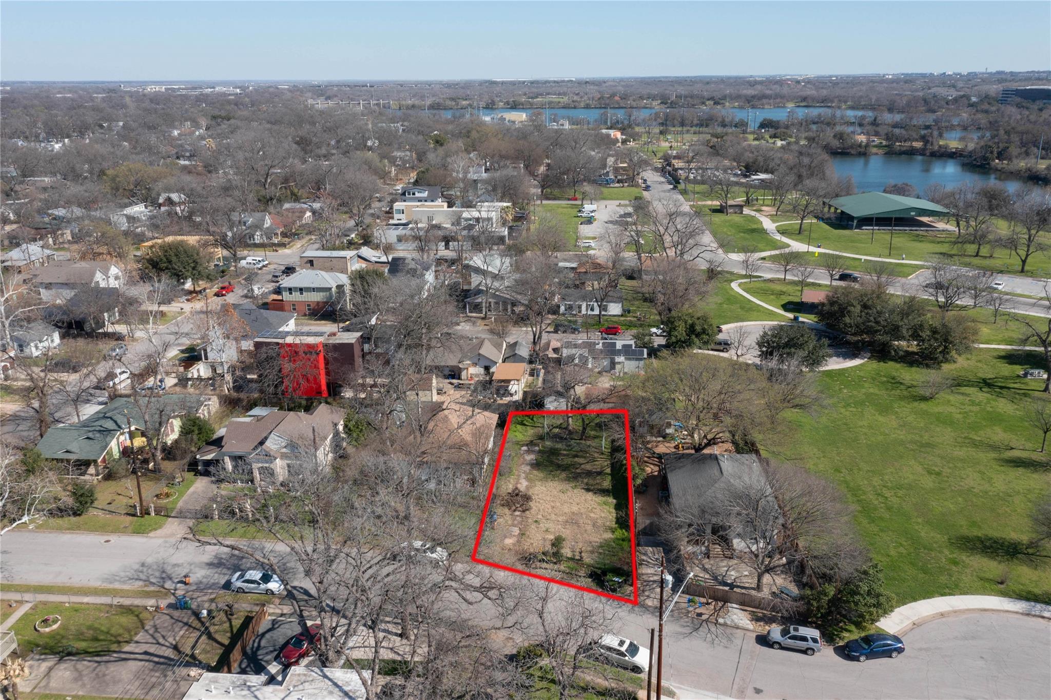 33 Chalmers Ave Property Photo 3