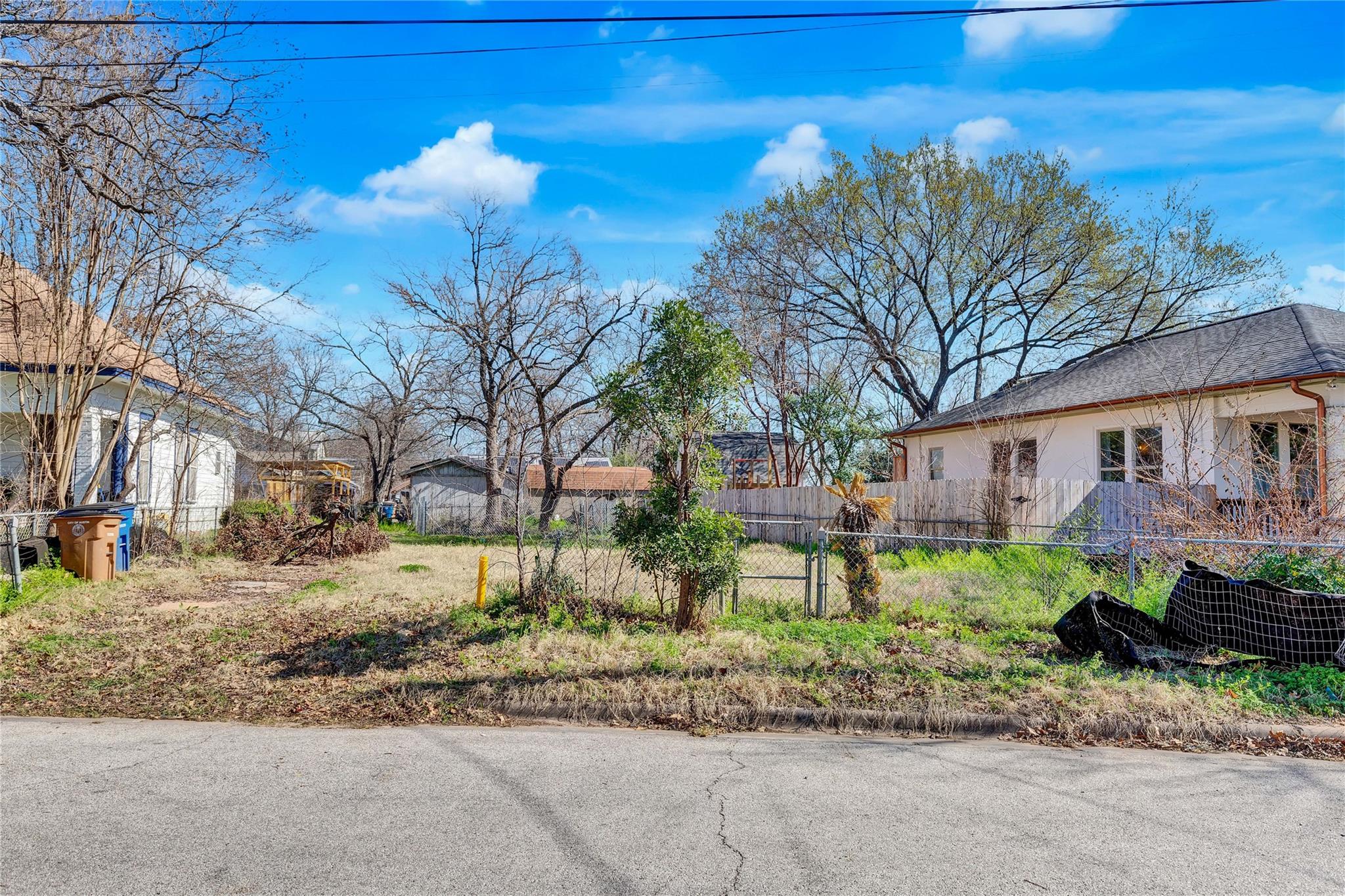 33 Chalmers Ave Property Photo 18