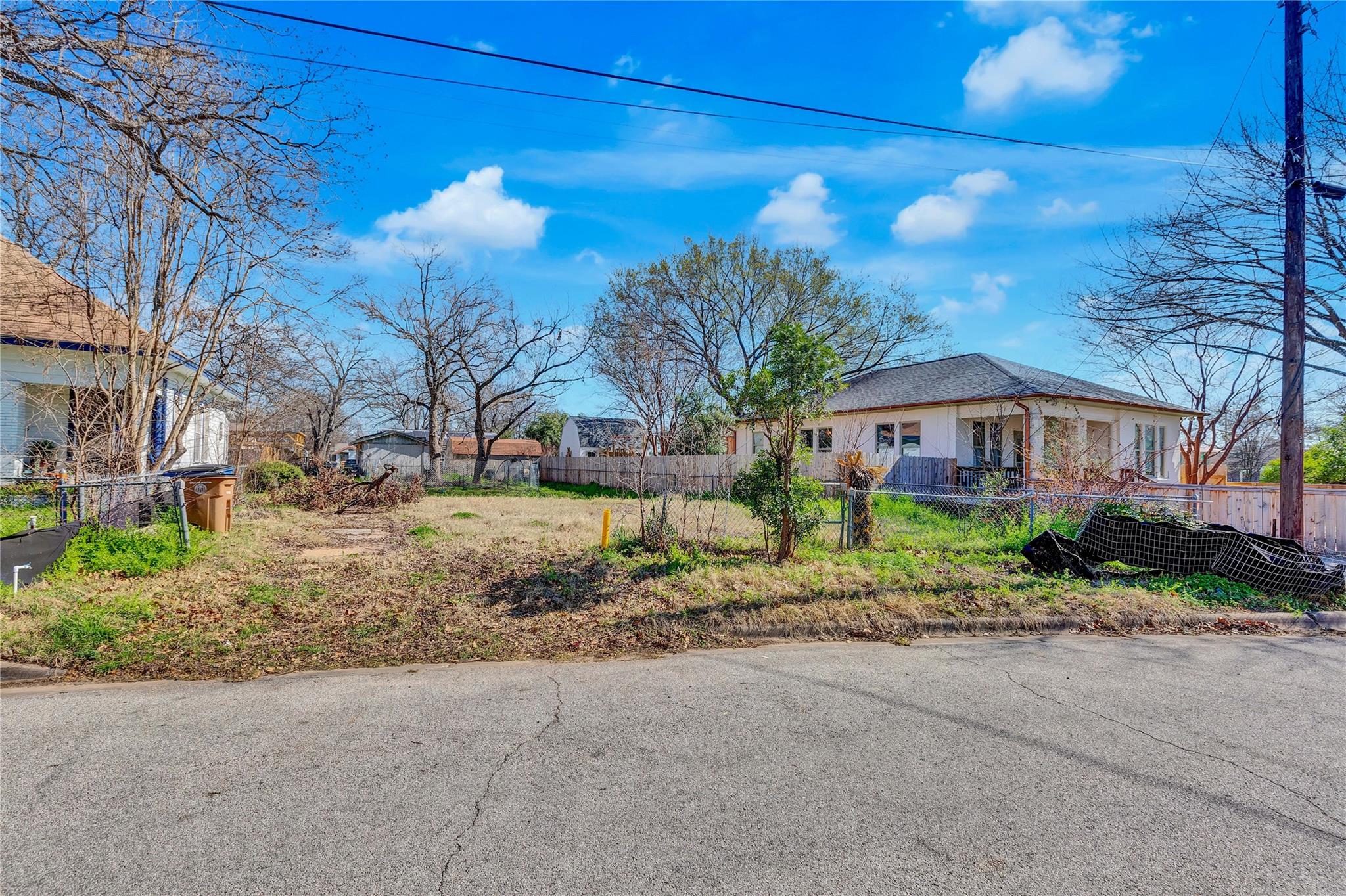 33 Chalmers Ave Property Photo 20