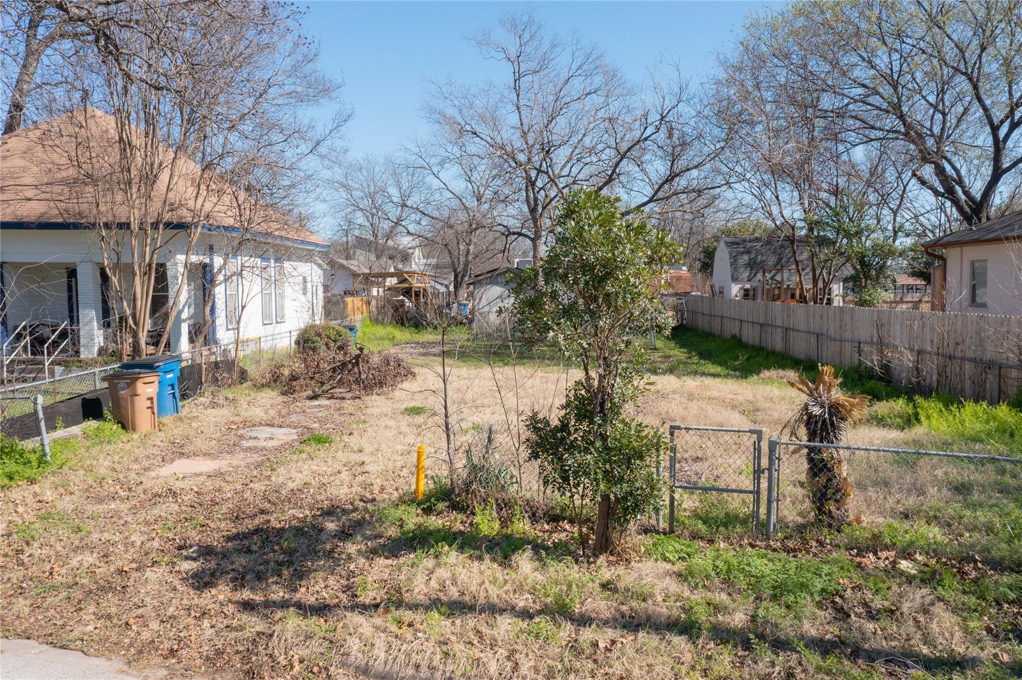 33 Chalmers Ave Property Photo 23