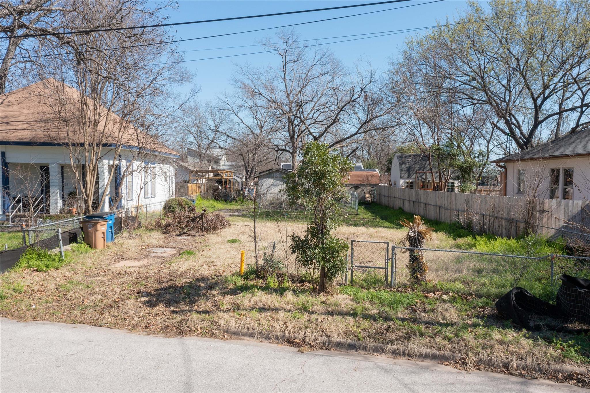 33 Chalmers Ave Property Photo 24