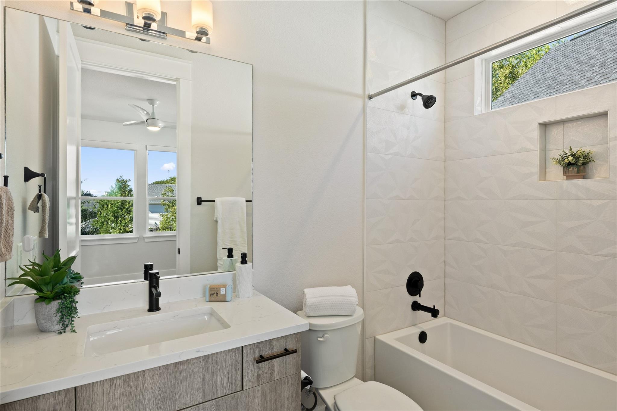 4400 Jinx Ave #2 Property Photo 22