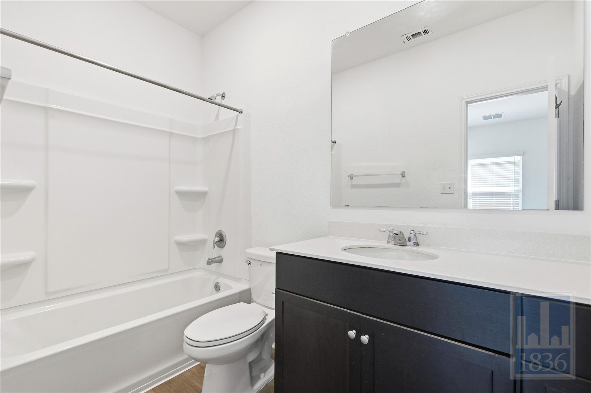 13705 Menard Way Property Photo 10