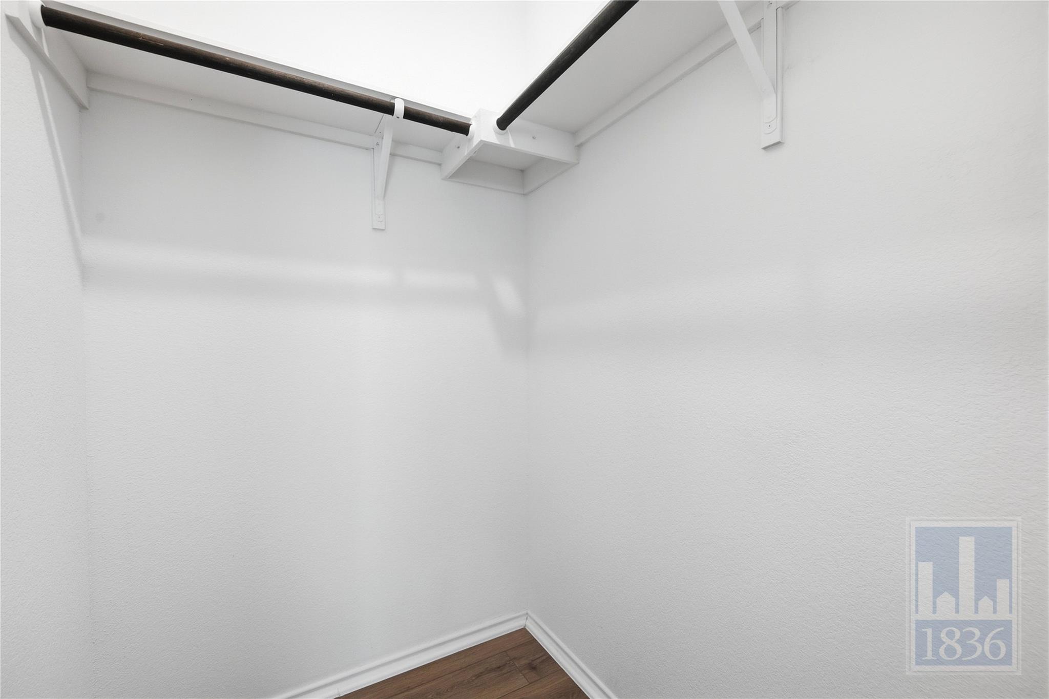 13705 Menard Way Property Photo 11