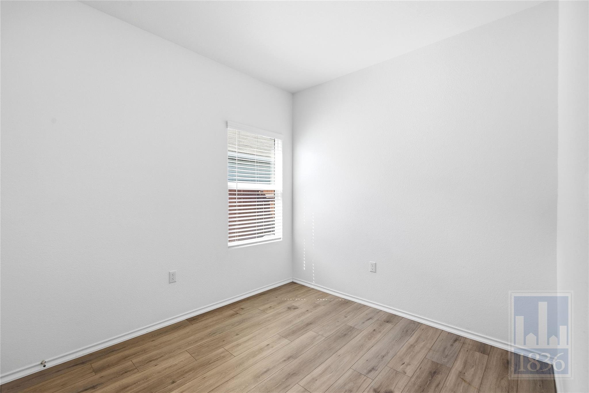 13705 Menard Way Property Photo 13
