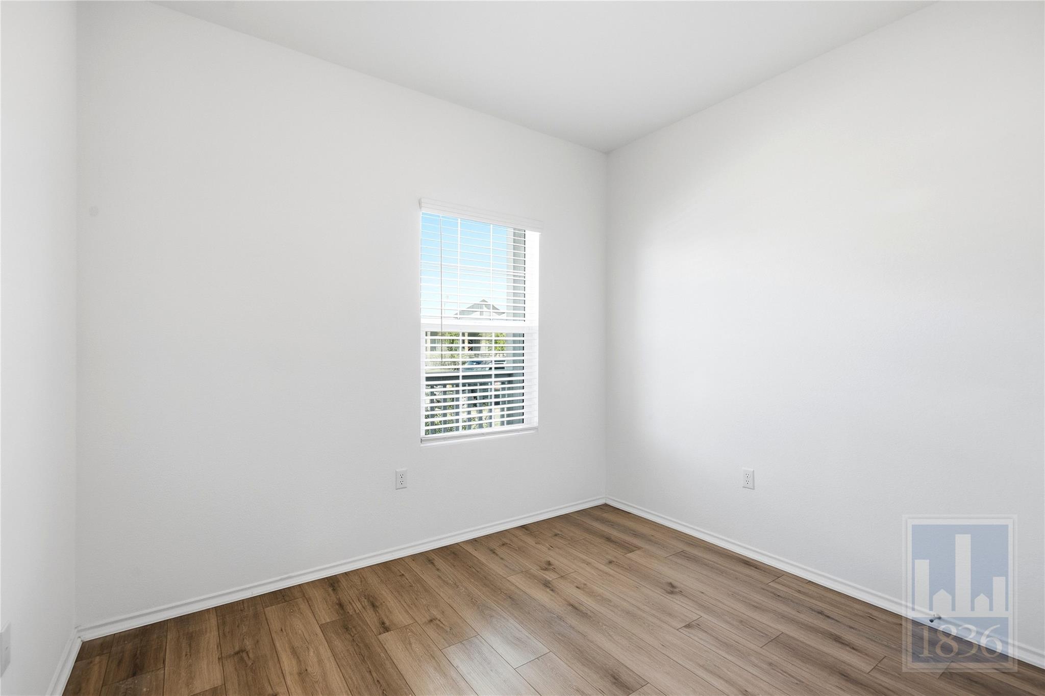 13705 Menard Way Property Photo 14