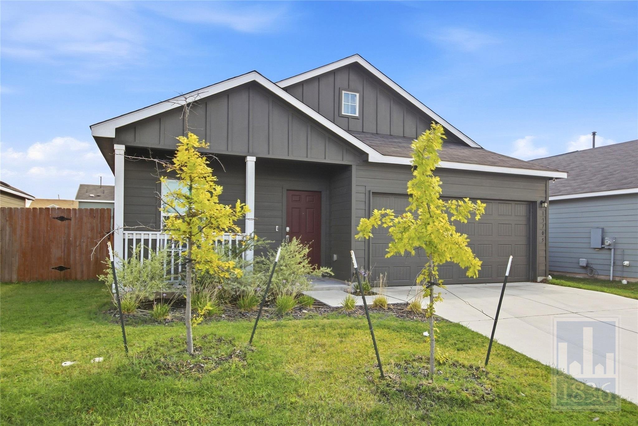 13705 Menard Way Property Photo 24