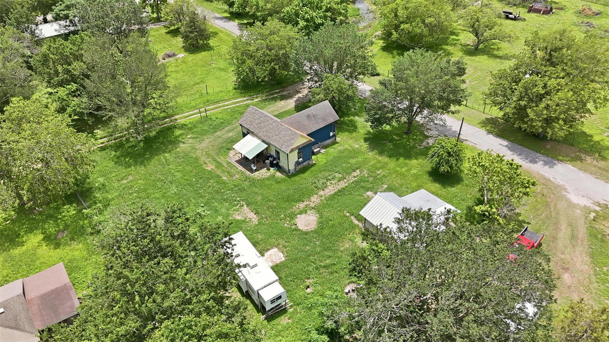 148 Brenham St Property Photo 4