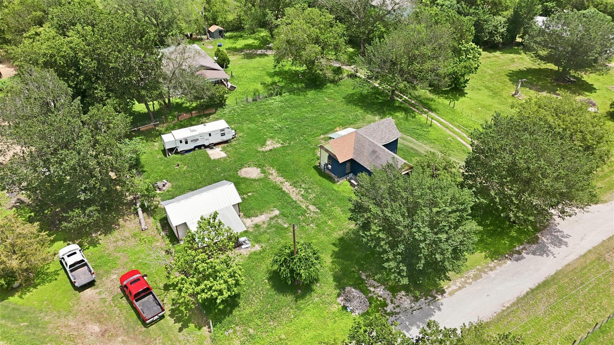 148 Brenham St Property Photo 5