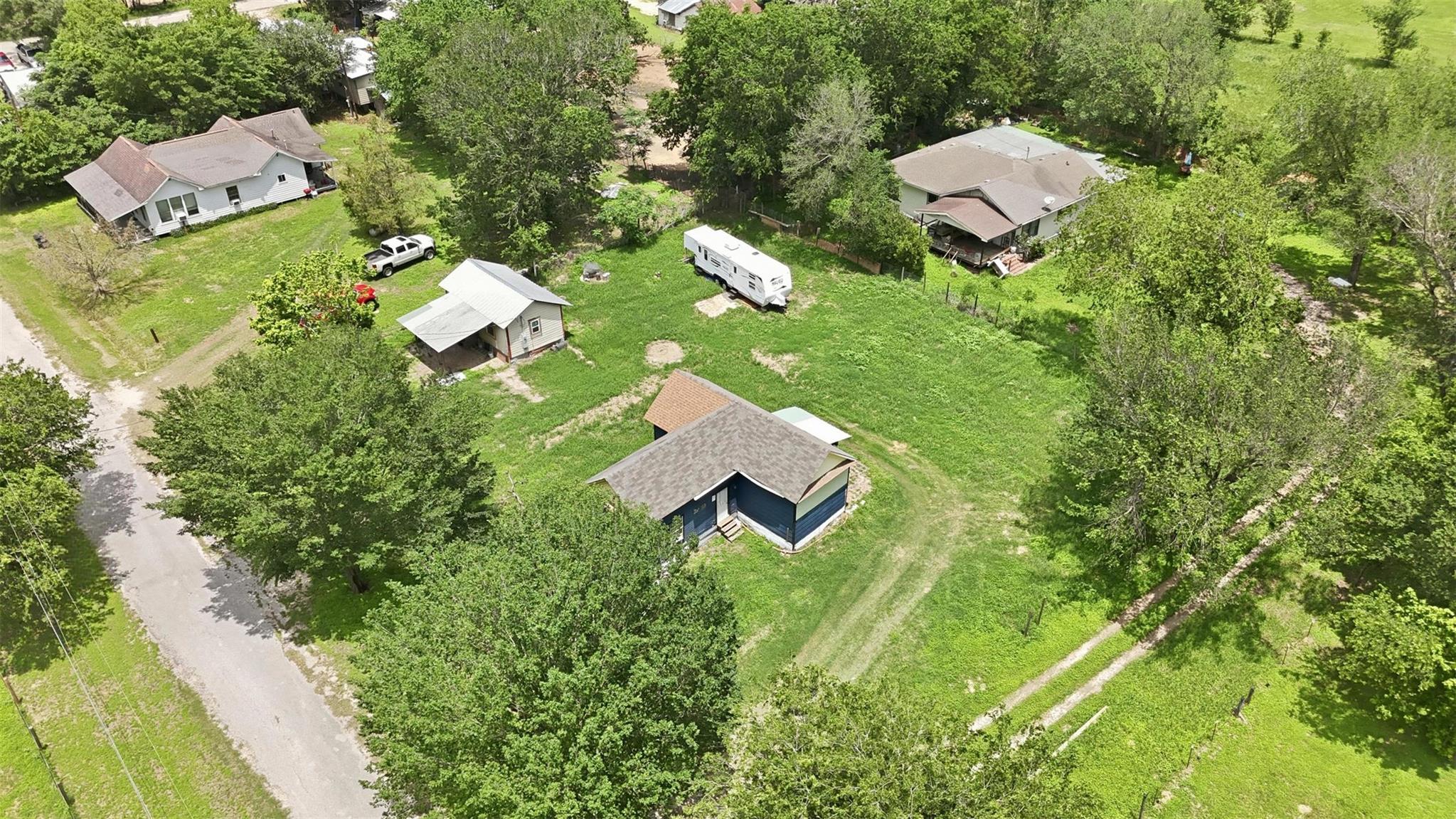 148 Brenham St Property Photo 6