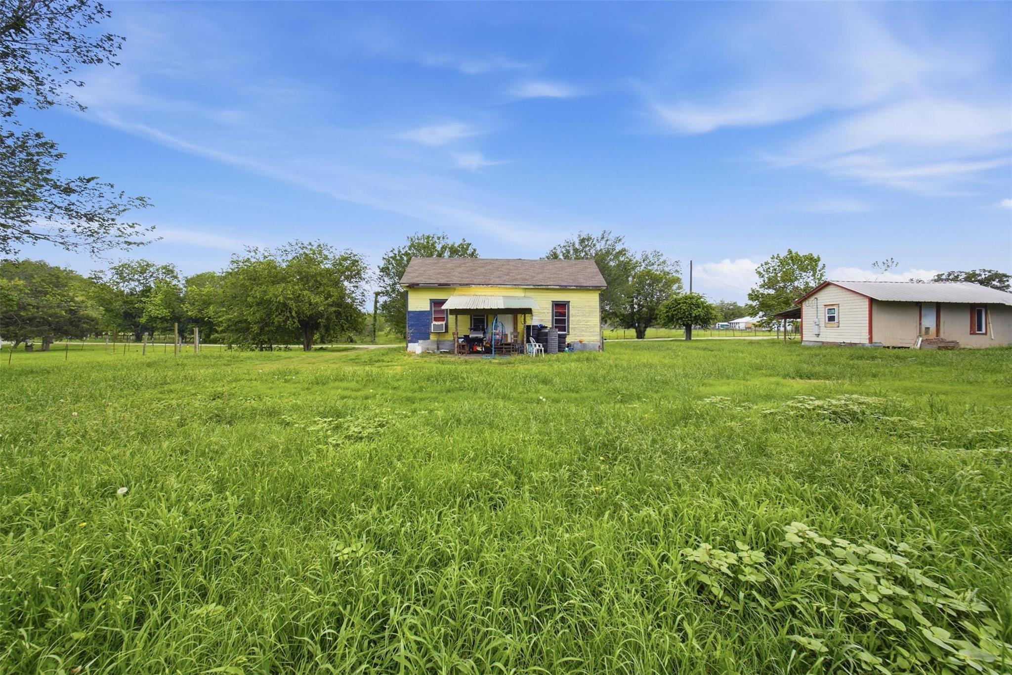 148 Brenham St Property Photo 29