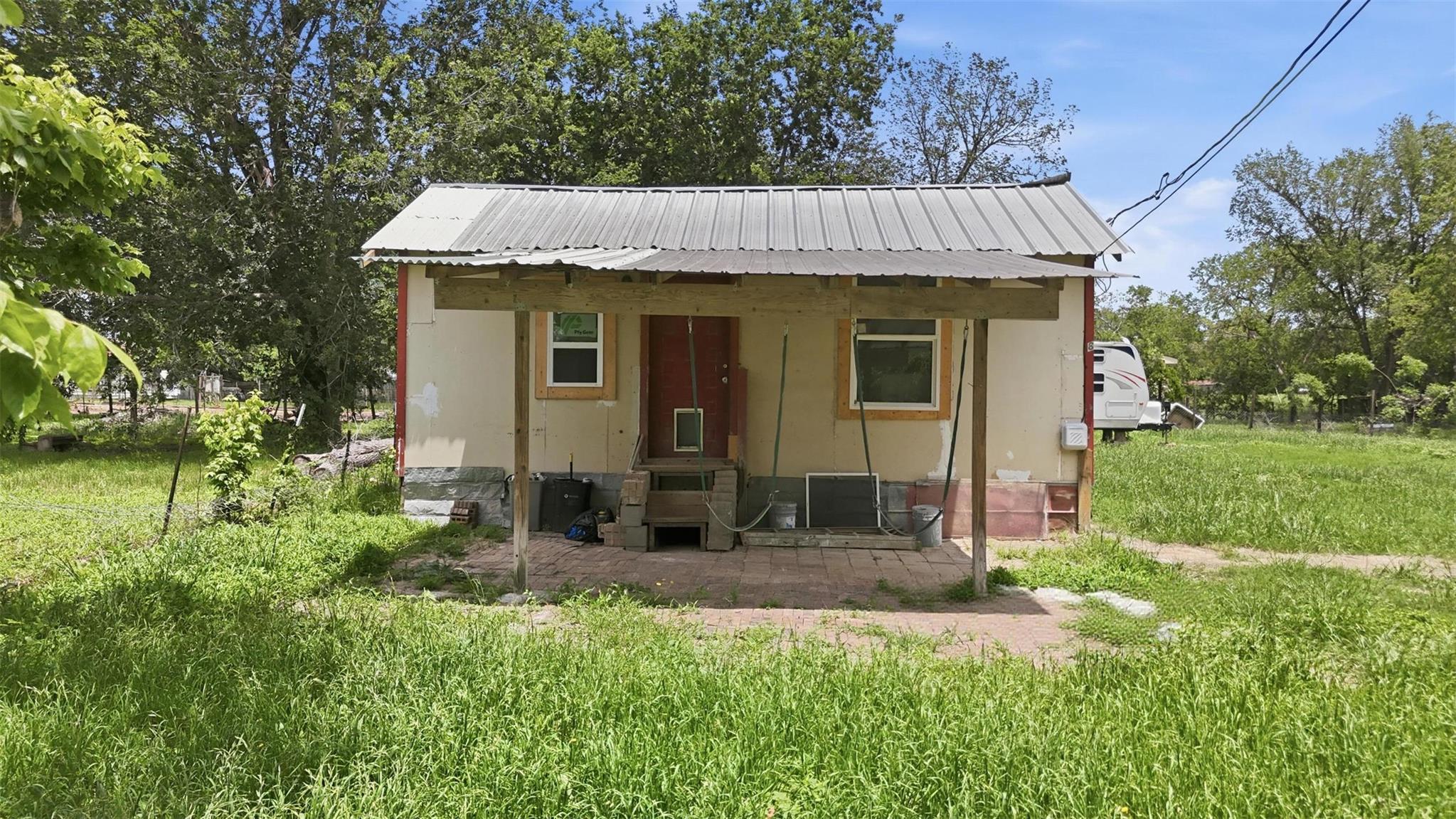 148 Brenham St Property Photo 39