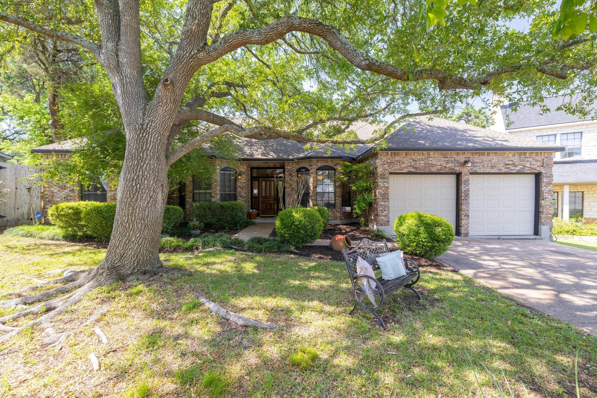 7303 Bluntleaf Cv Property Photo 2