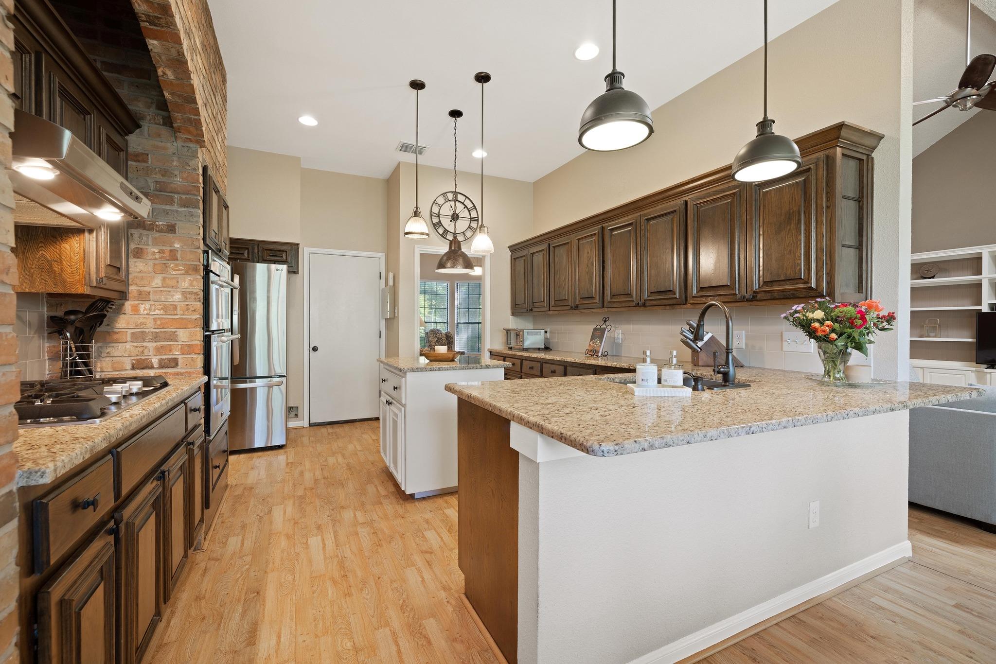 7303 Bluntleaf Cv Property Photo 10