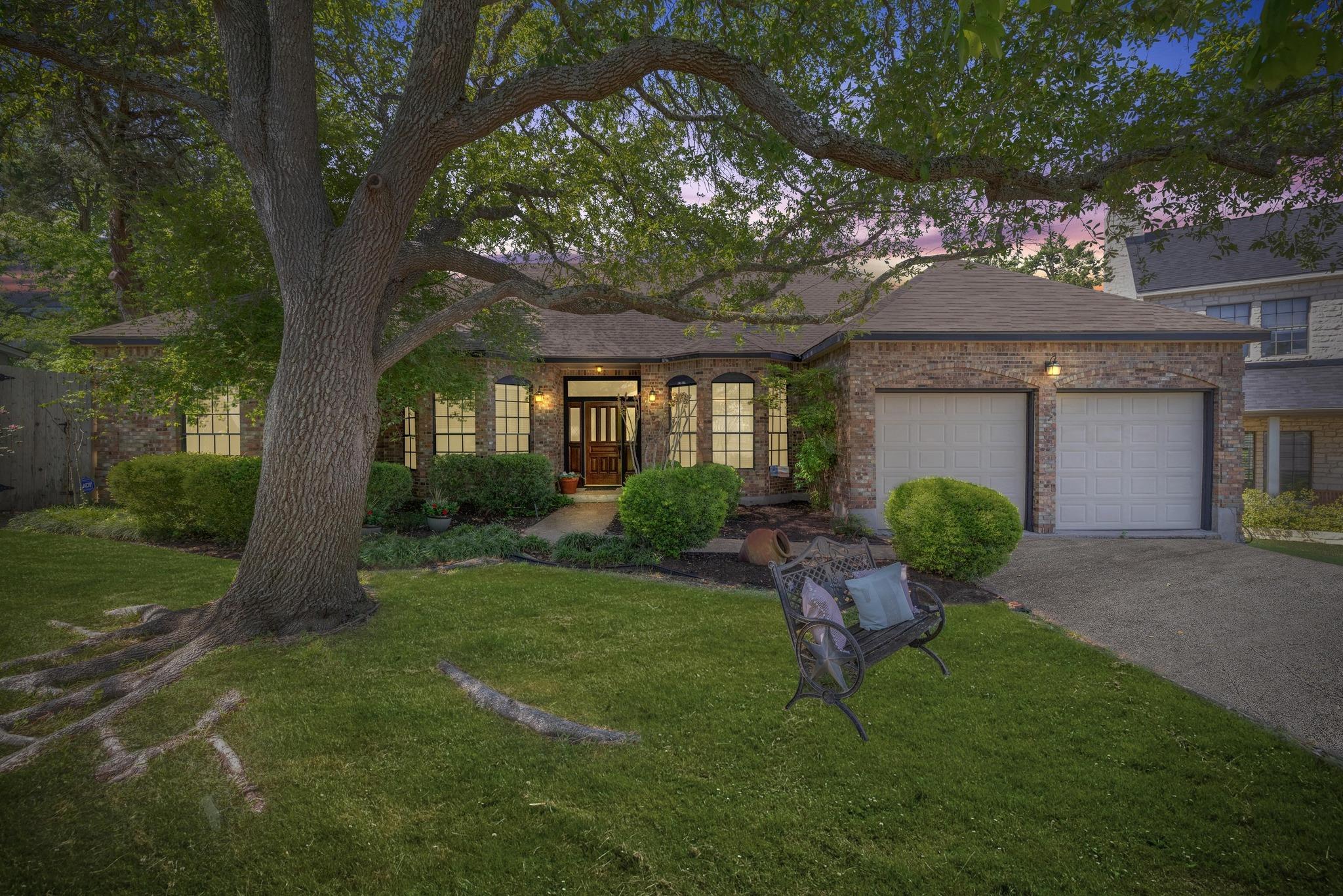 7303 Bluntleaf Cv Property Photo 32