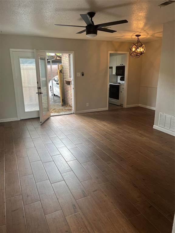 3459 Greystone Dr Property Photo 5