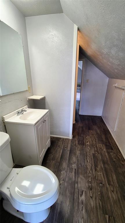 1913 Robbins Pl #b Property Photo 6