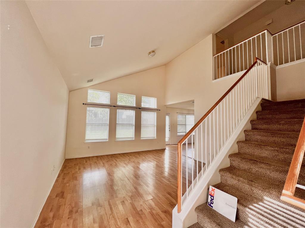 1157 Kentra Dr Property Photo 1