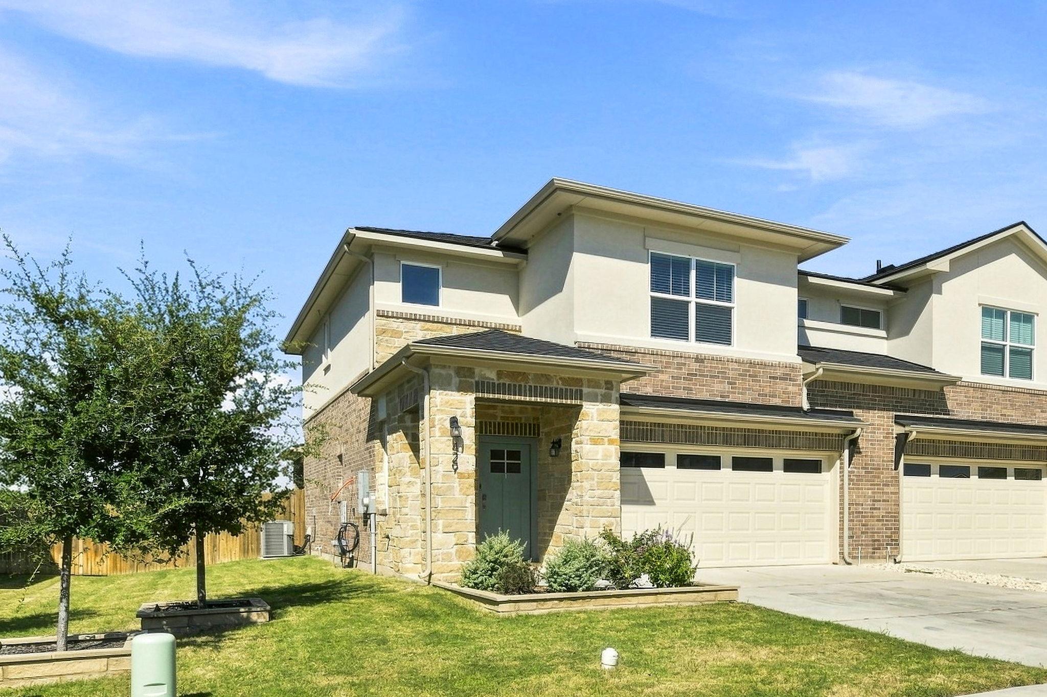 429 Brody Ln Property Photo 1