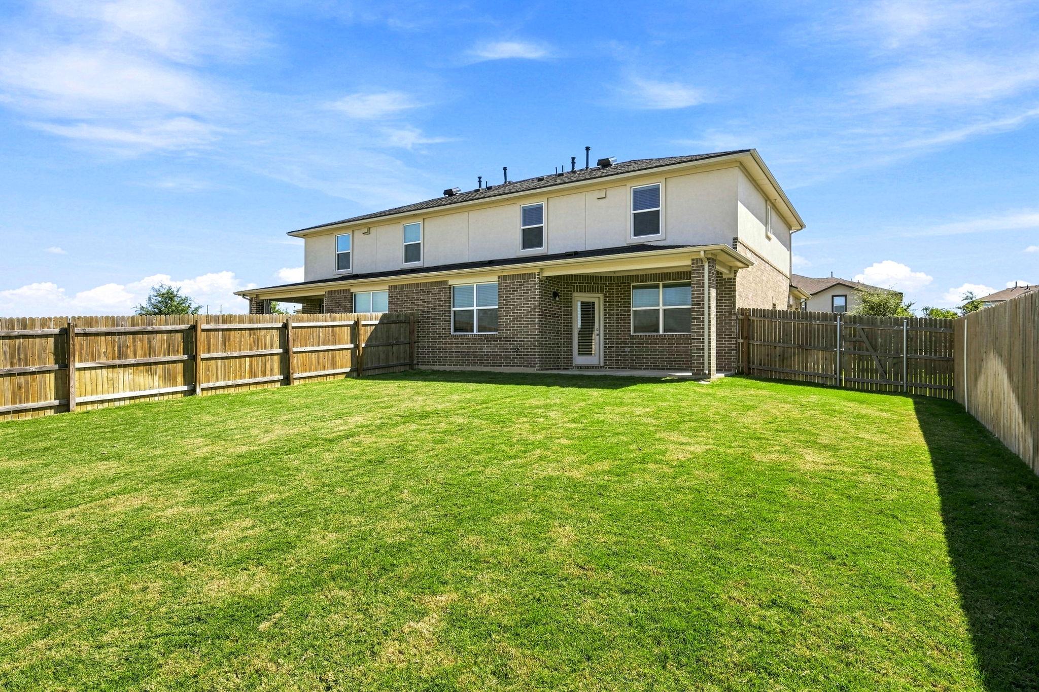 429 Brody Ln Property Photo 15