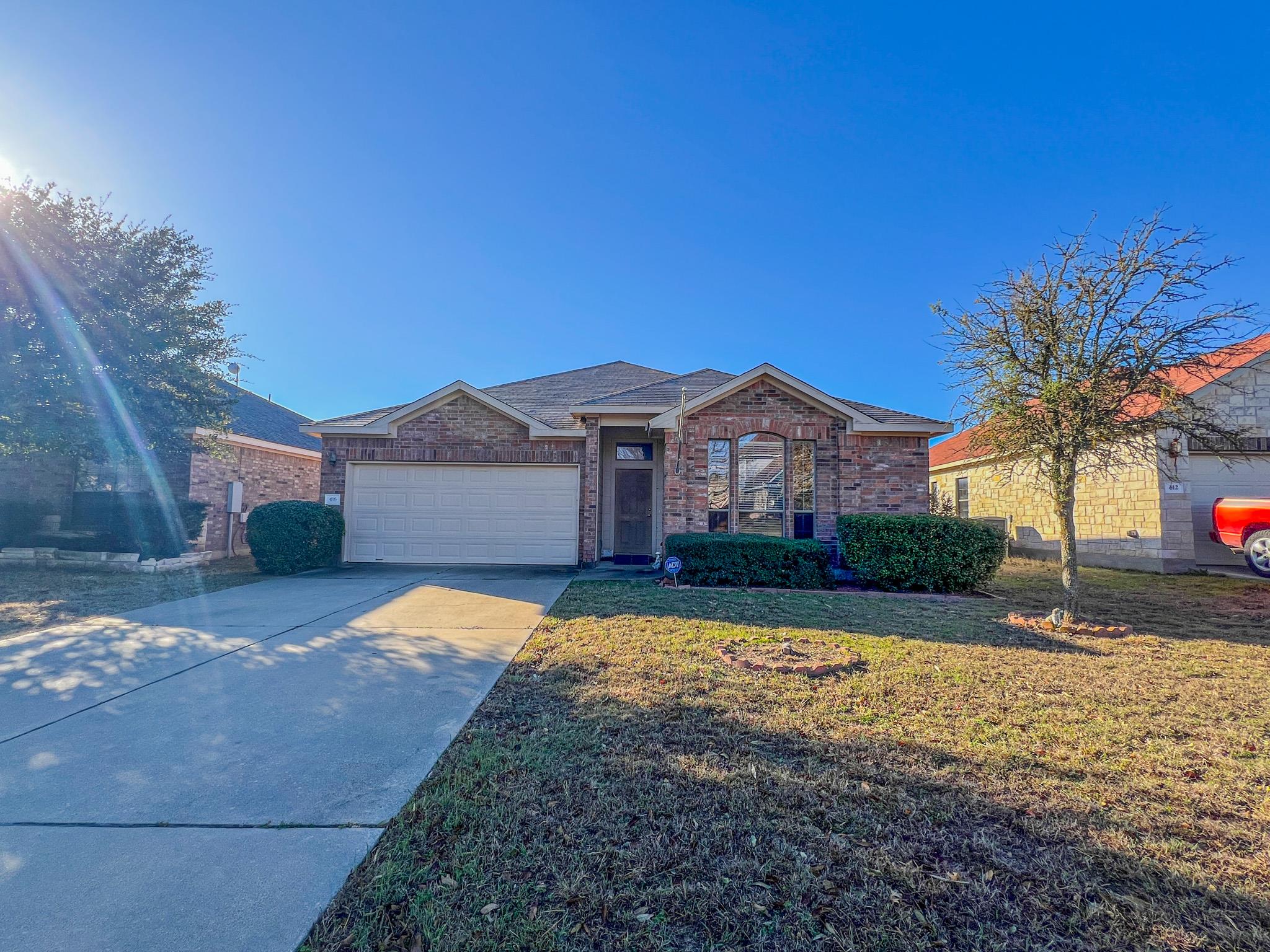 416 Cobblestone Dr Property Photo