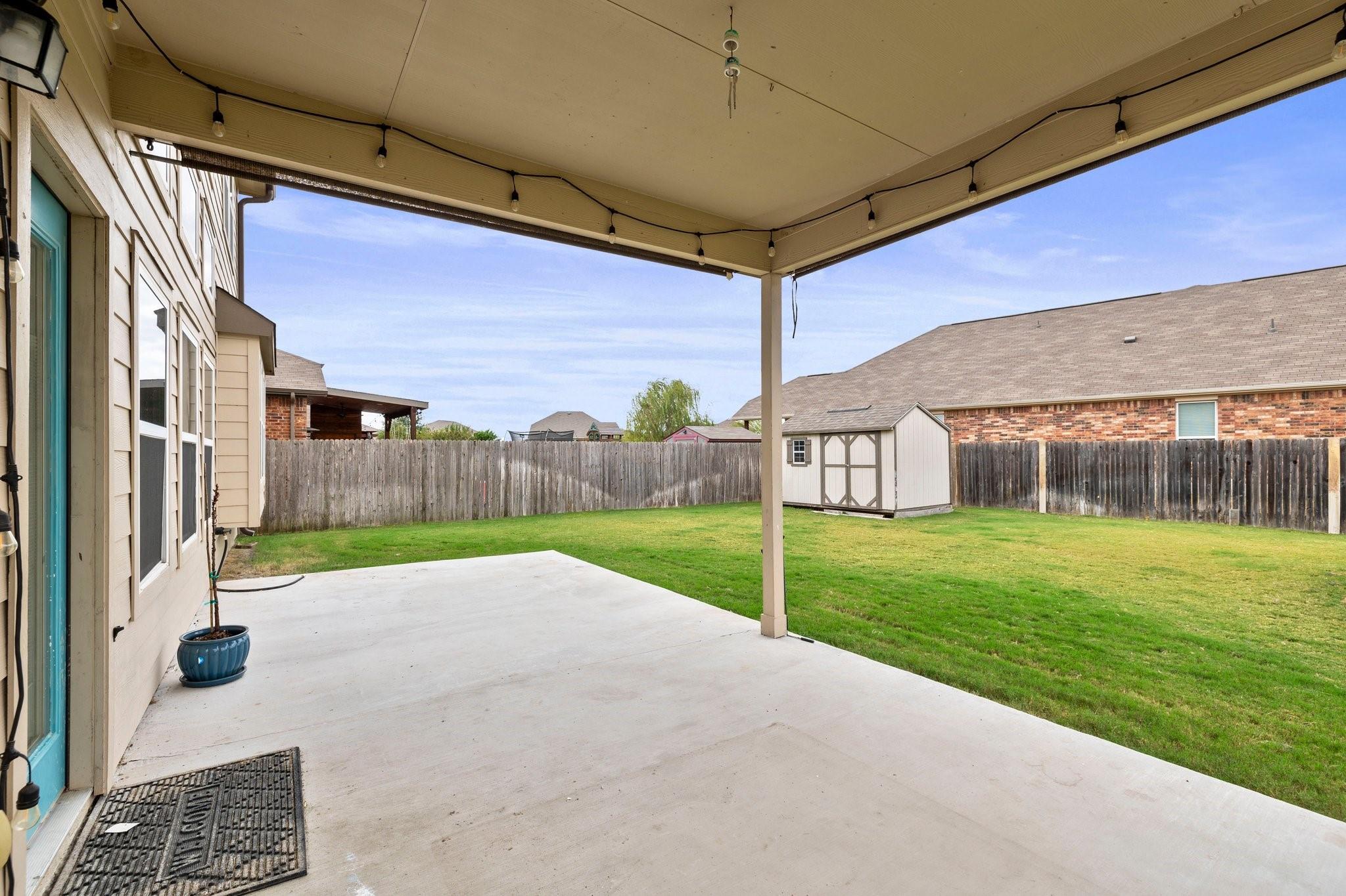 424 Hendelson Ln Property Photo 32
