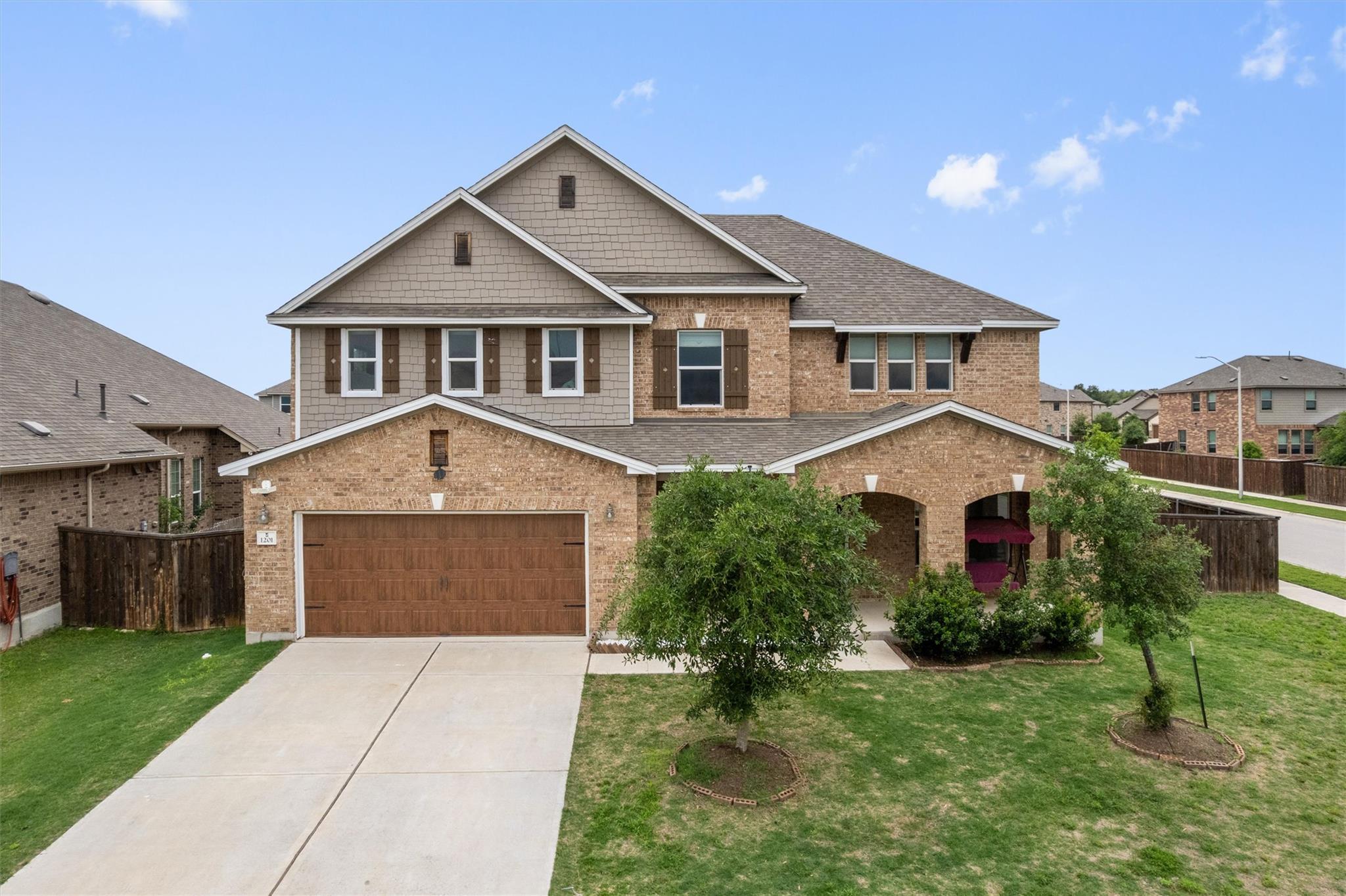 1201 Euless Ln Property Photo 2