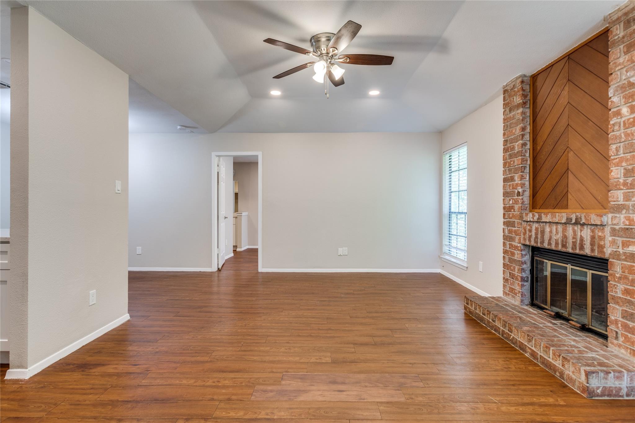 11301 Nicole Cv #c Property Photo 8