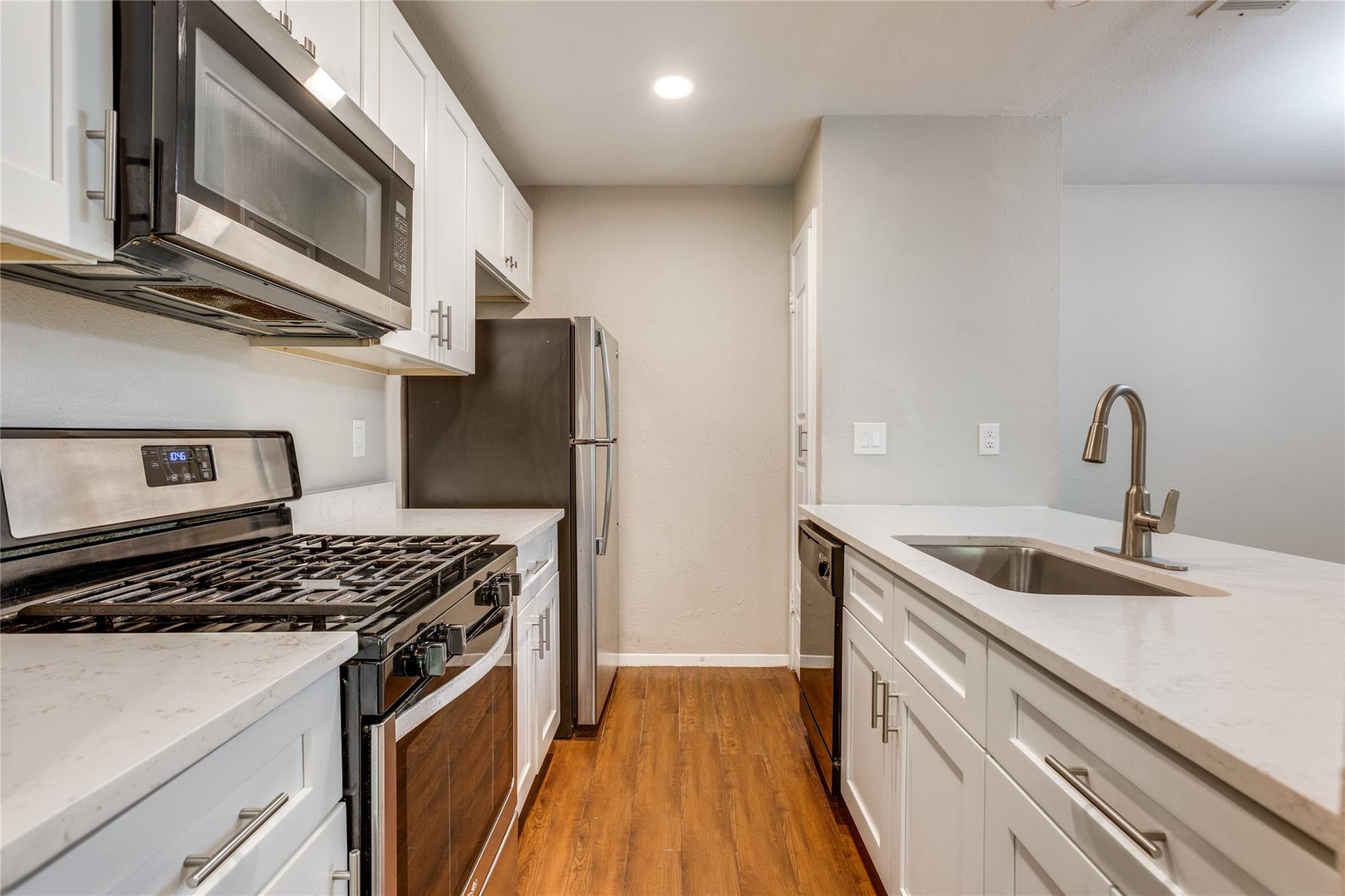 11301 Nicole Cv #c Property Photo 14