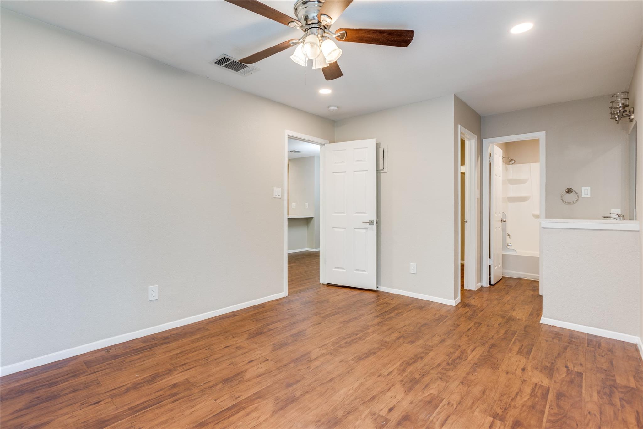 11301 Nicole Cv #c Property Photo 17