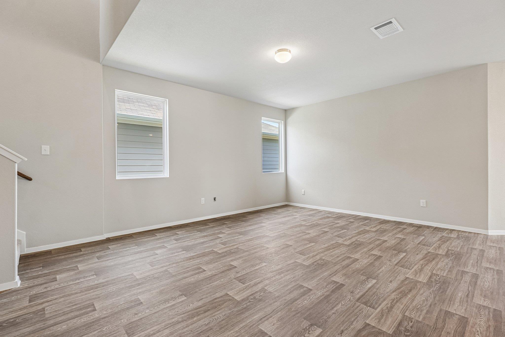 370 Golden Paint Trl Property Photo 9