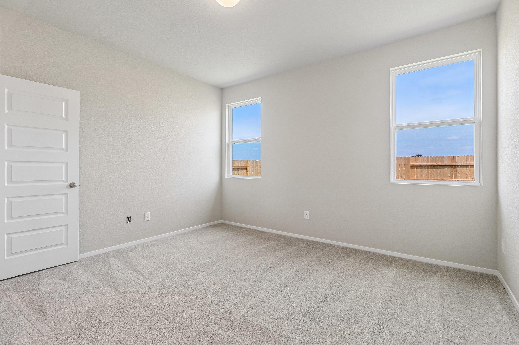 370 Golden Paint Trl Property Photo 13
