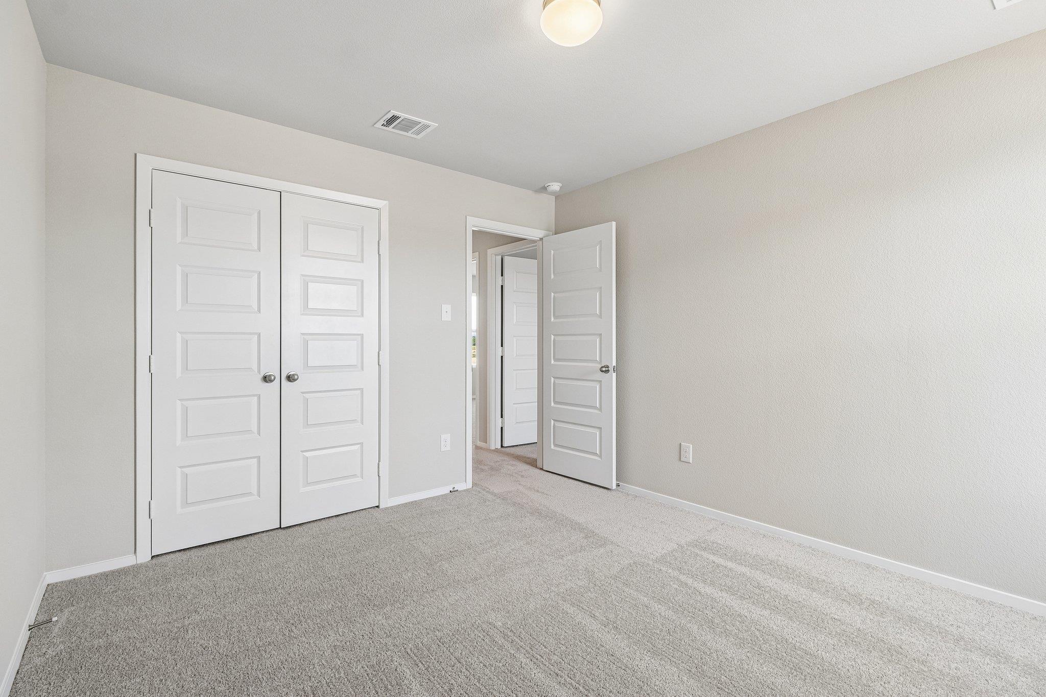 370 Golden Paint Trl Property Photo 23