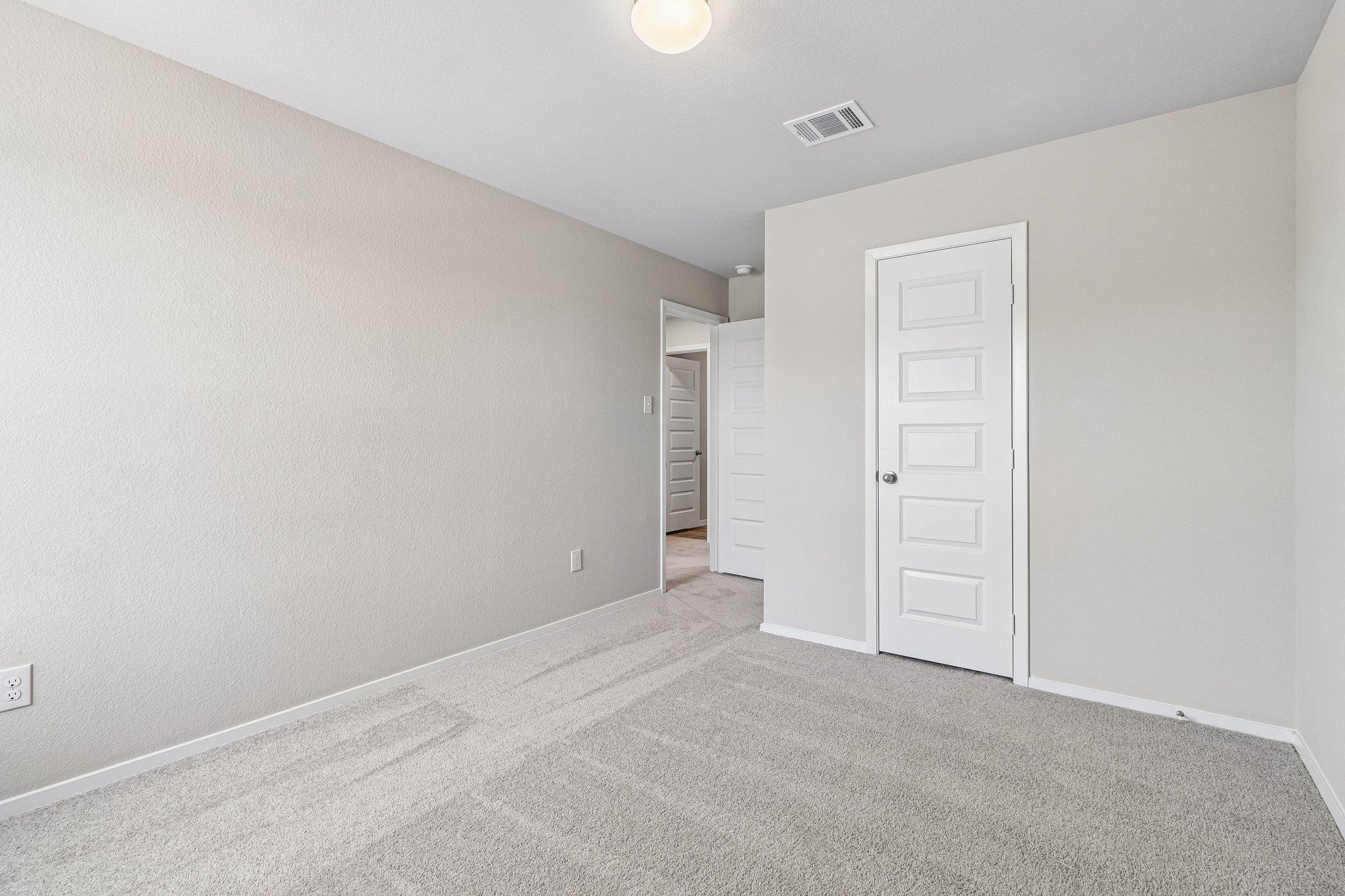 370 Golden Paint Trl Property Photo 25