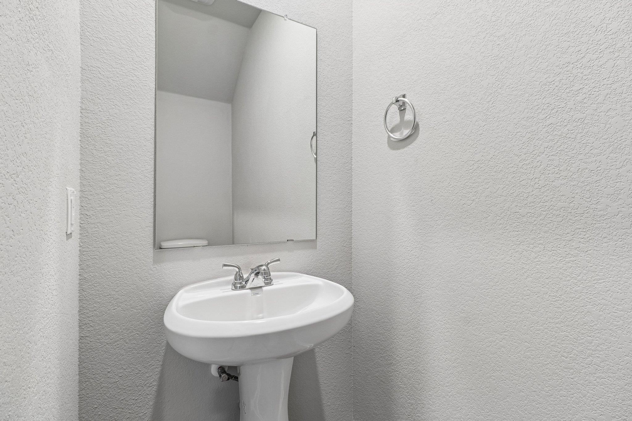370 Golden Paint Trl Property Photo 31