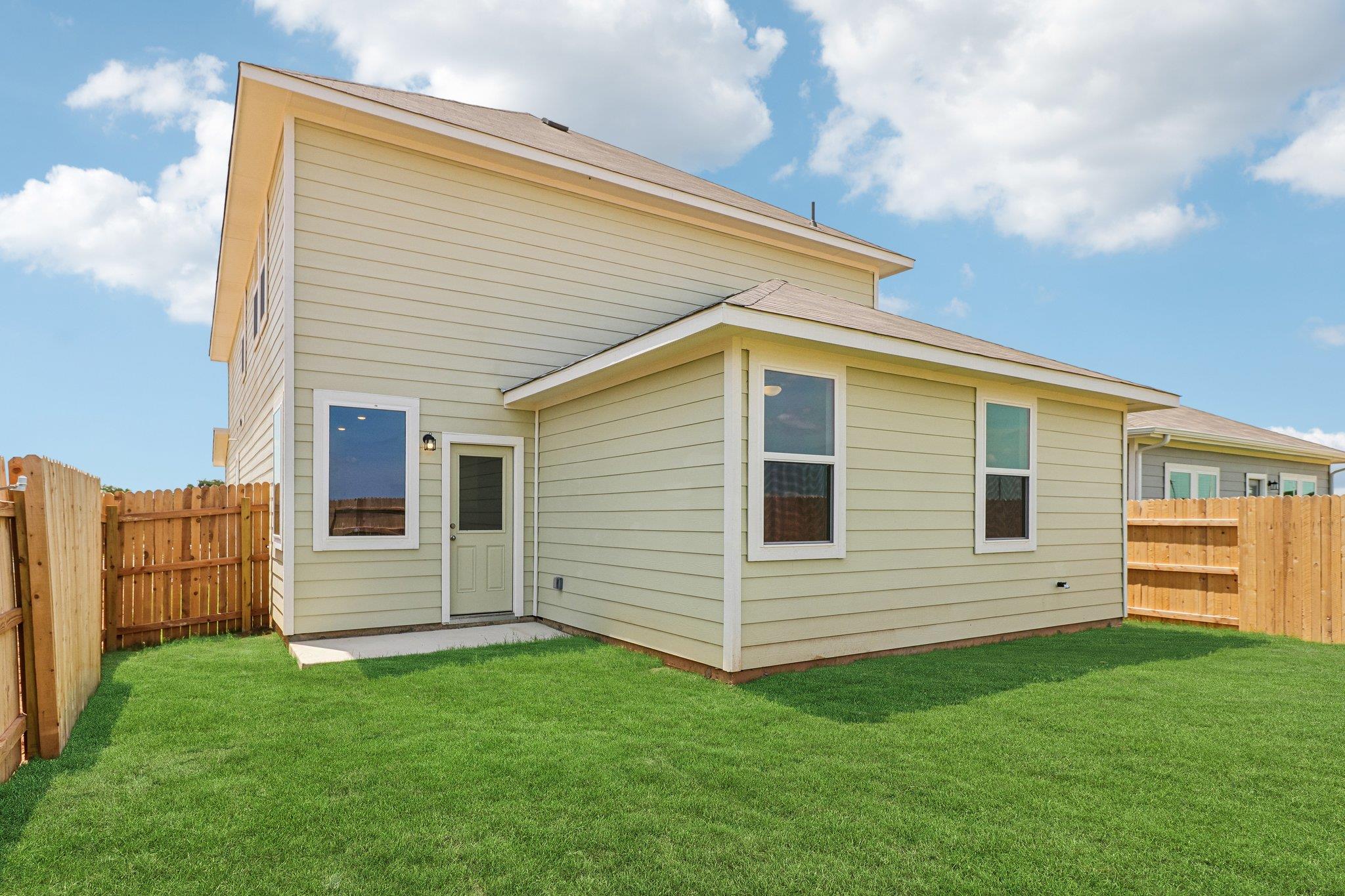 370 Golden Paint Trl Property Photo 33
