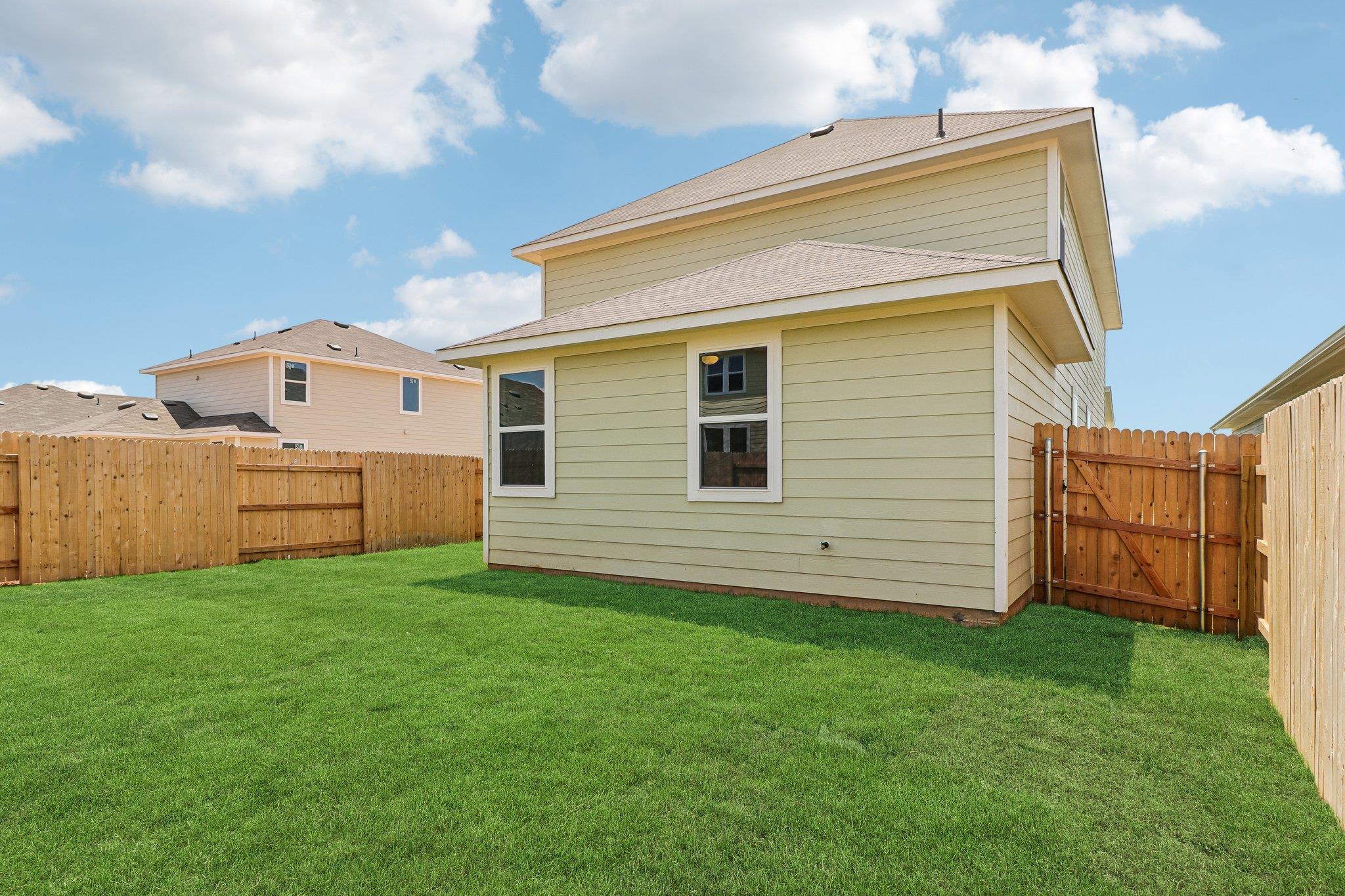 370 Golden Paint Trl Property Photo 34