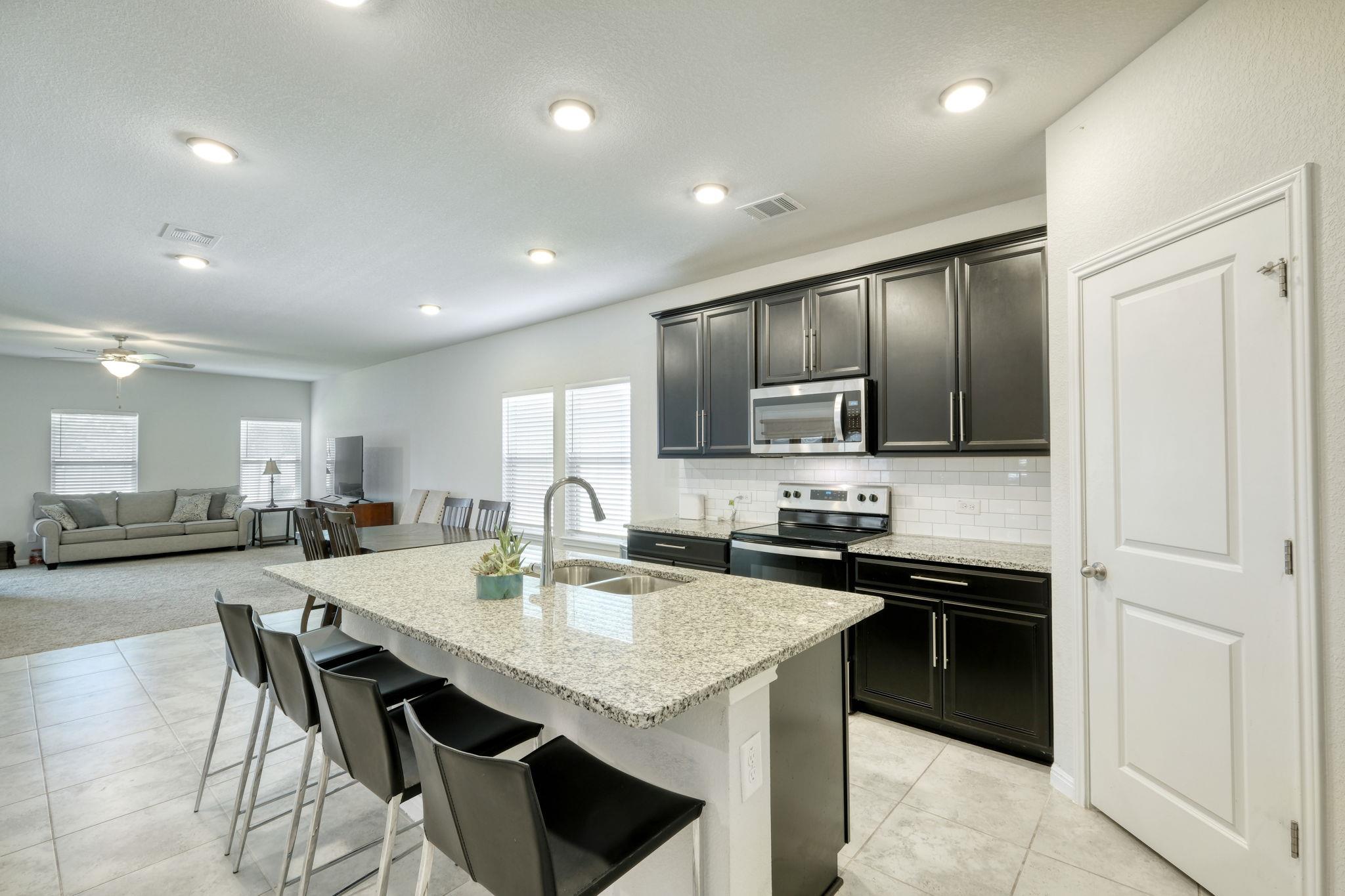 1009 Whelk Loop Property Photo 10