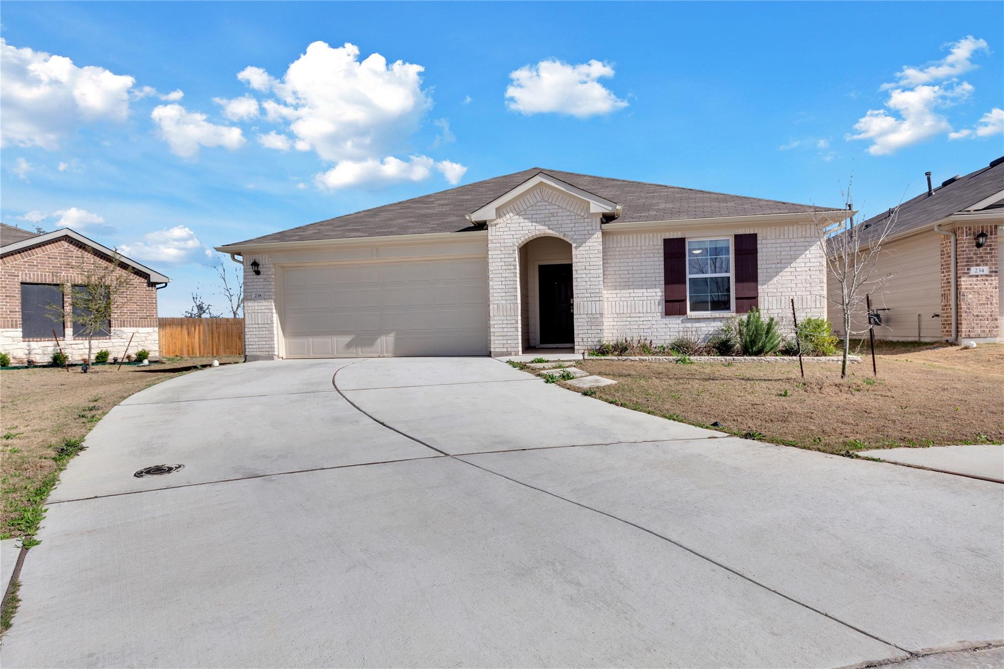 238 Sickle Loop Property Photo 1