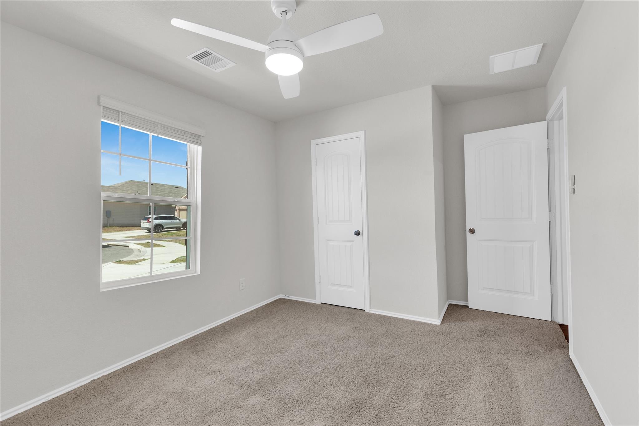 238 Sickle Loop Property Photo 6