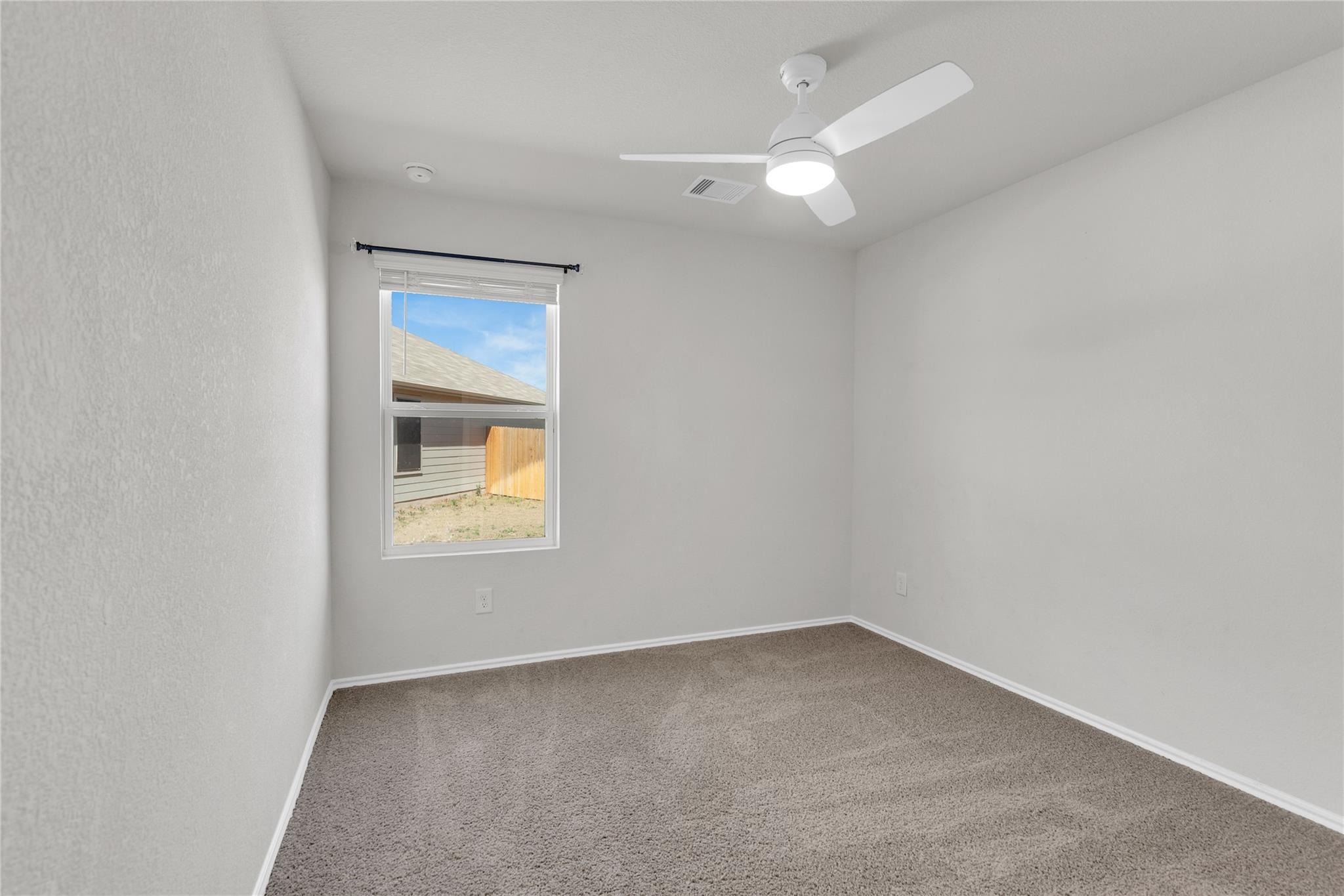 238 Sickle Loop Property Photo 12