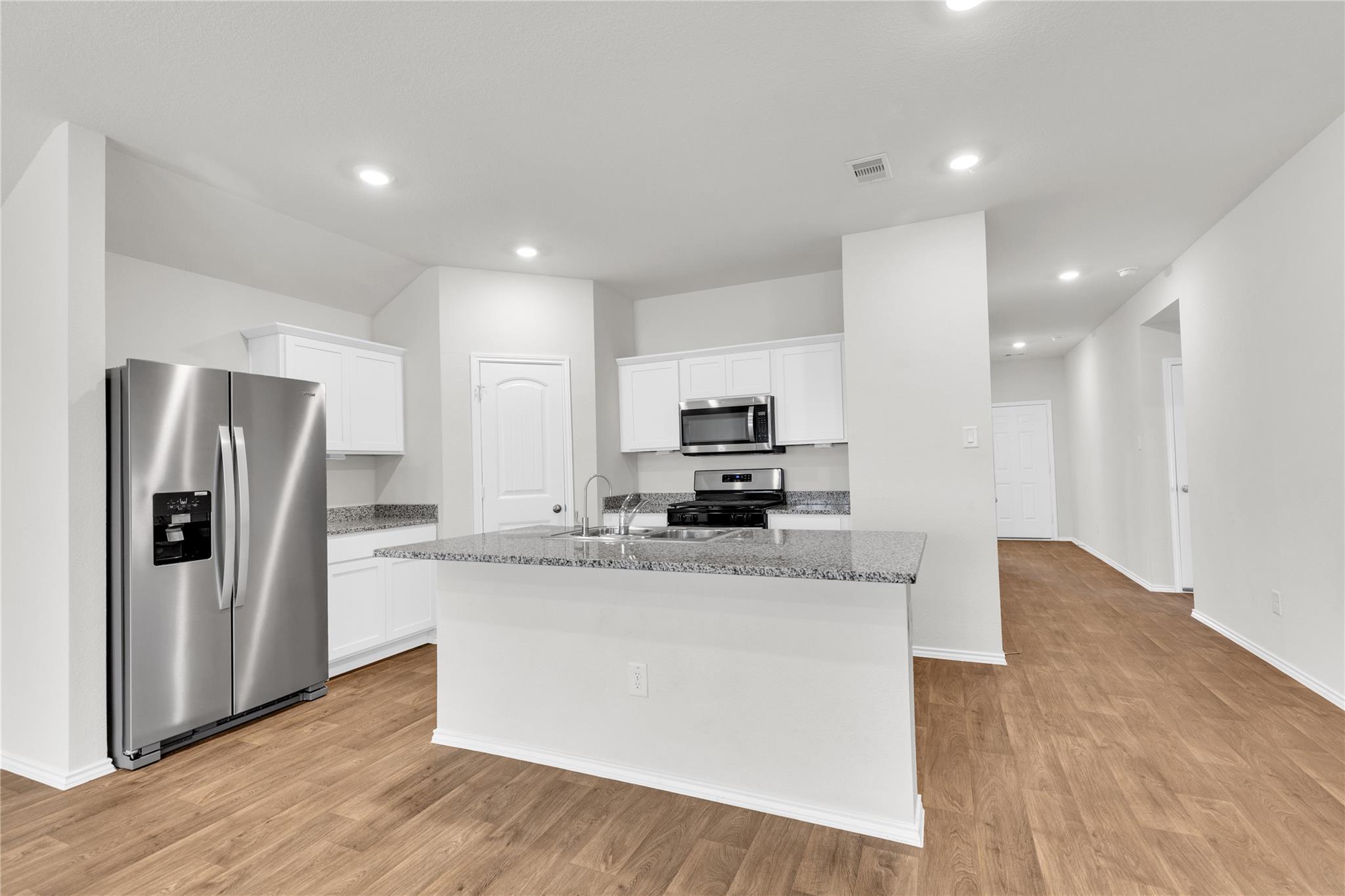 238 Sickle Loop Property Photo 15