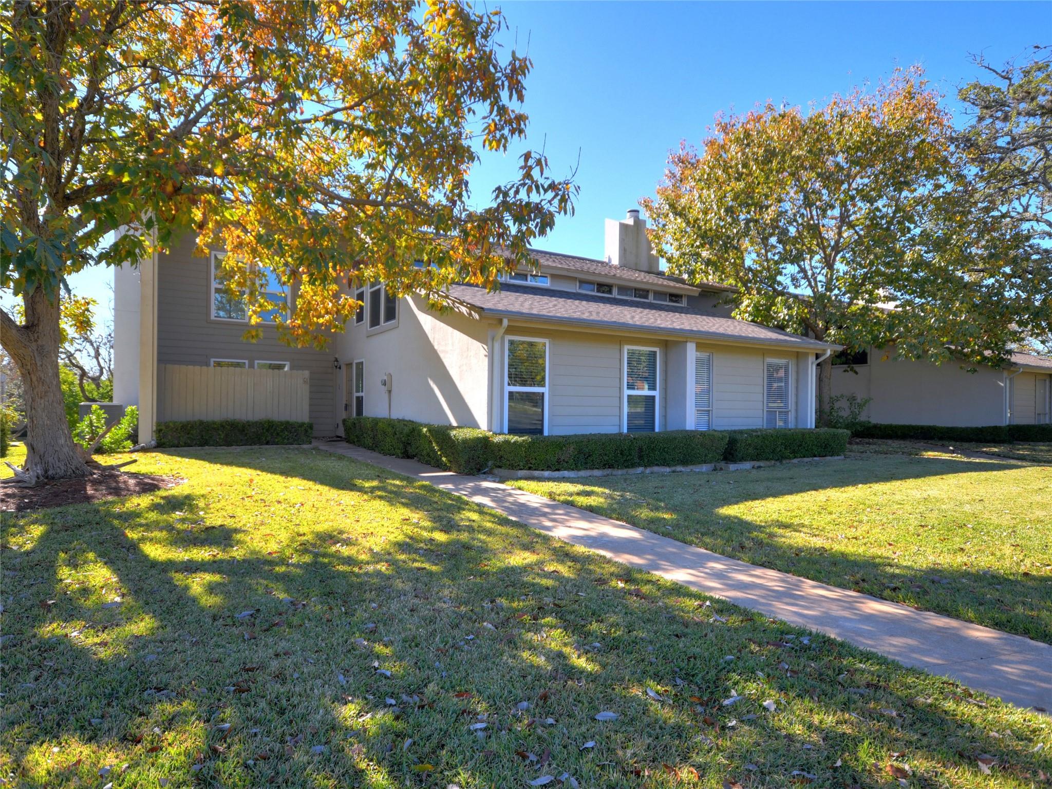 100 Lido Cir #G2 Property Photo 1
