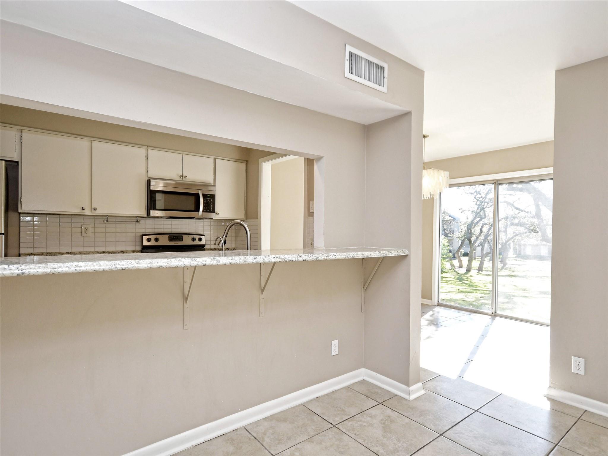 100 Lido Cir #g2 Property Photo 8