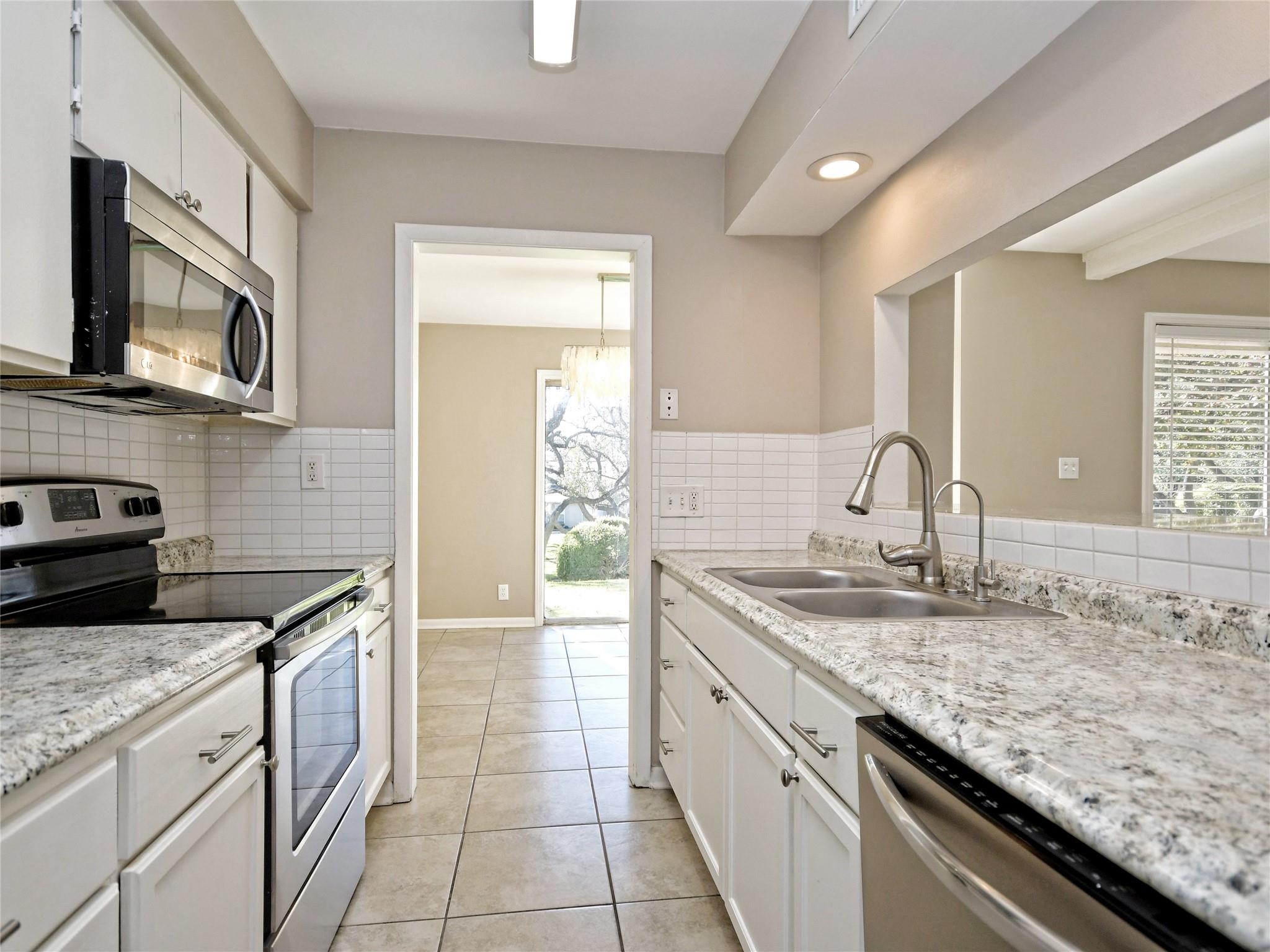 100 Lido Cir #g2 Property Photo 10