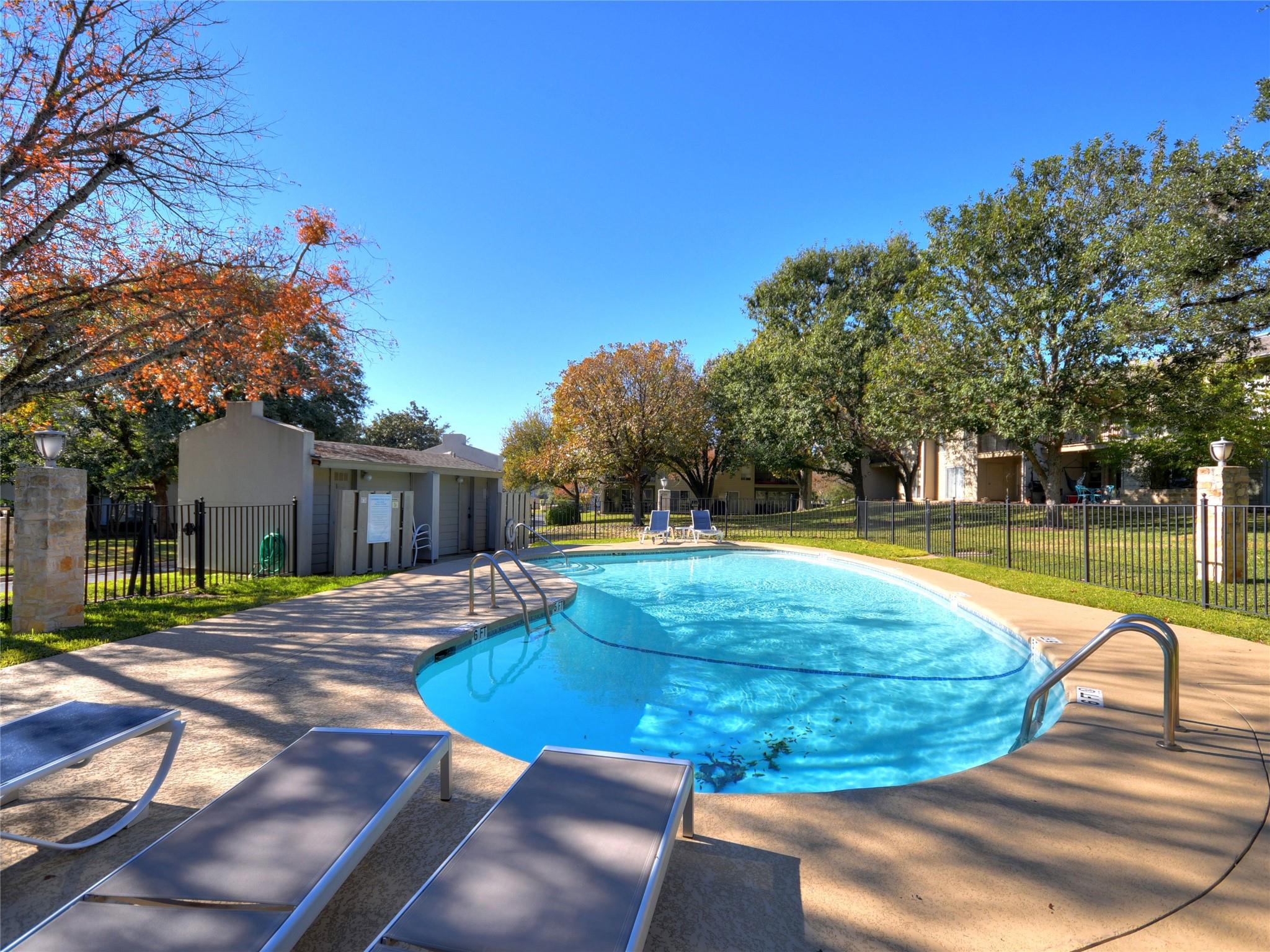 100 Lido Cir #g2 Property Photo 28