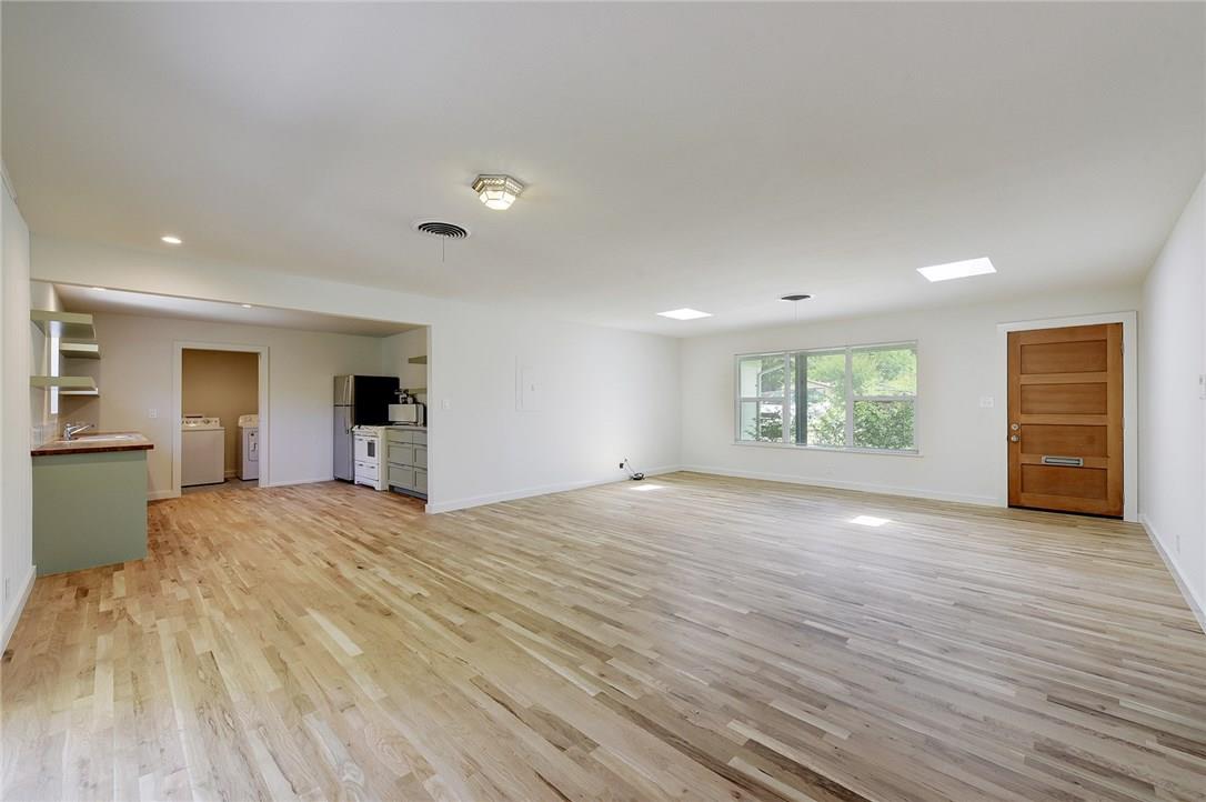 4804 Menchaca Rd Property Photo 9