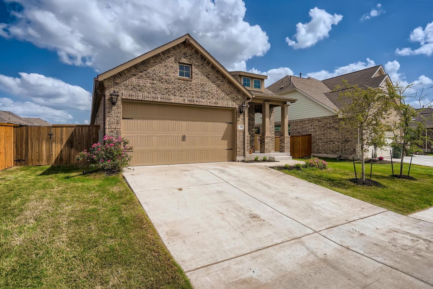 231 Spinnaker Loop Property Photo 1