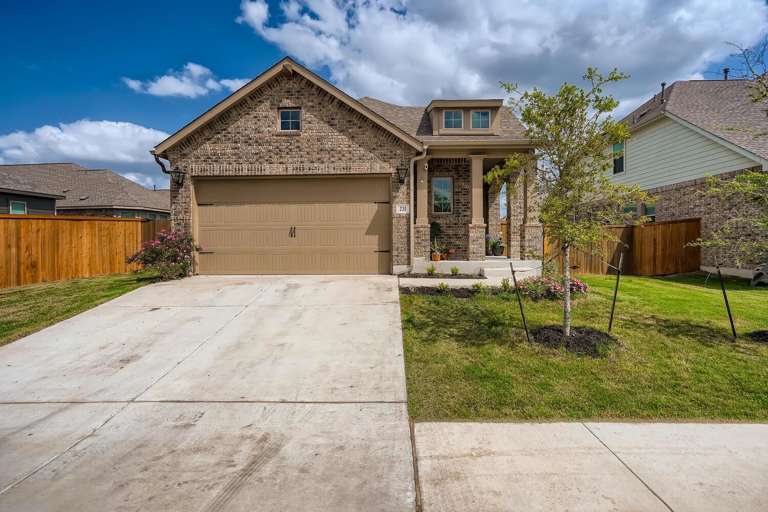 231 Spinnaker Loop Property Photo 3